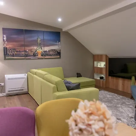 Maksimum Hotel 4*